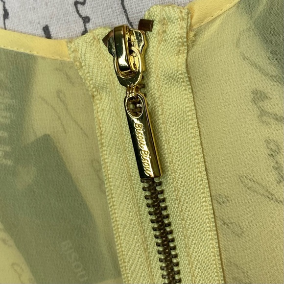 Bisou Bisou Sheer Cropped Wide Bell Sleeve Too - Picture 7 of 11